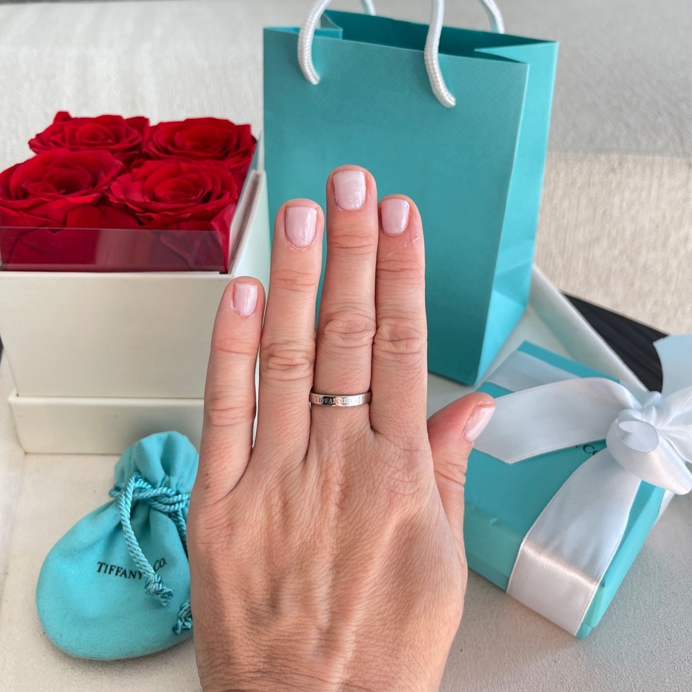 ️ Tiffany & Co. Flat Band Ring in Platinum size 6.75 NEW $1500